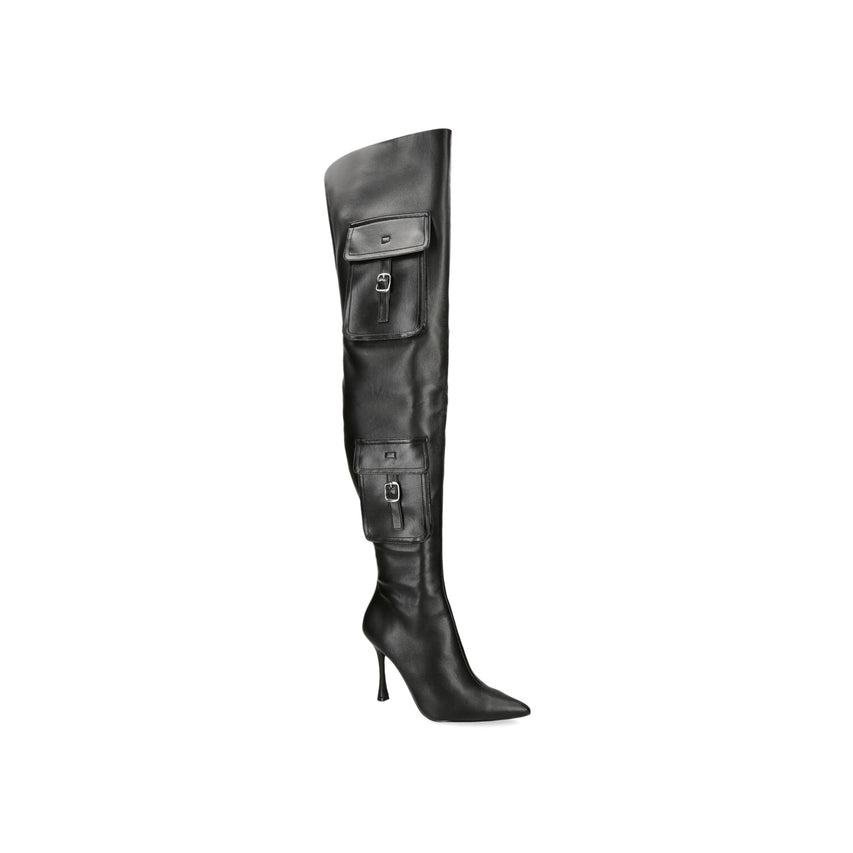 BRITTANY 001 BLACK