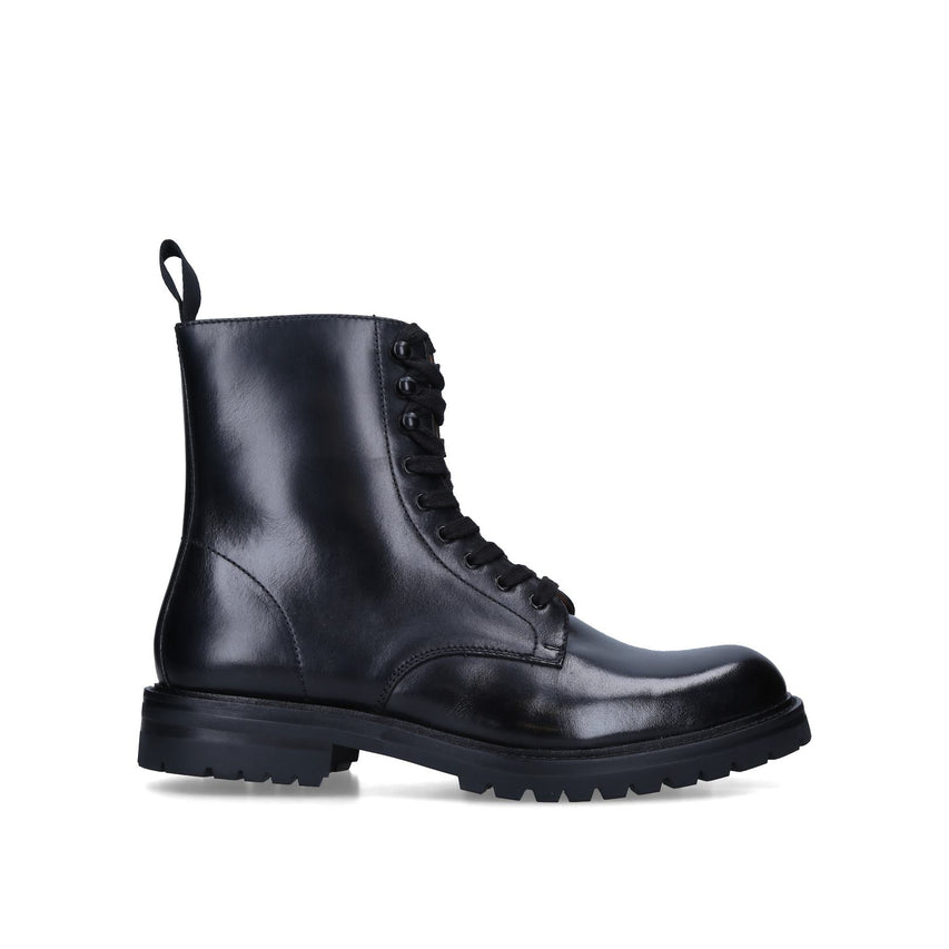 KOMMBAT BOOT