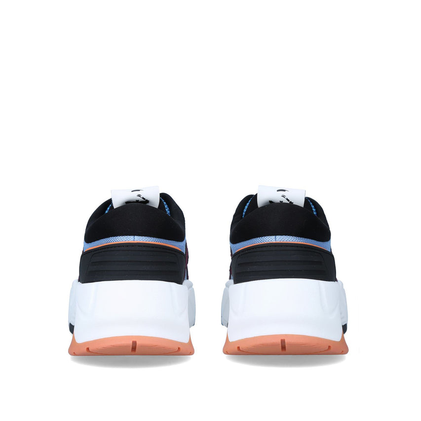 ULTRABOOST